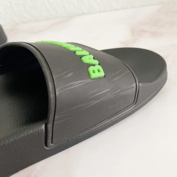 BALENCIAGA || Women’s Pool Slides In Black/Fluo Green - Picture 5 of 14
